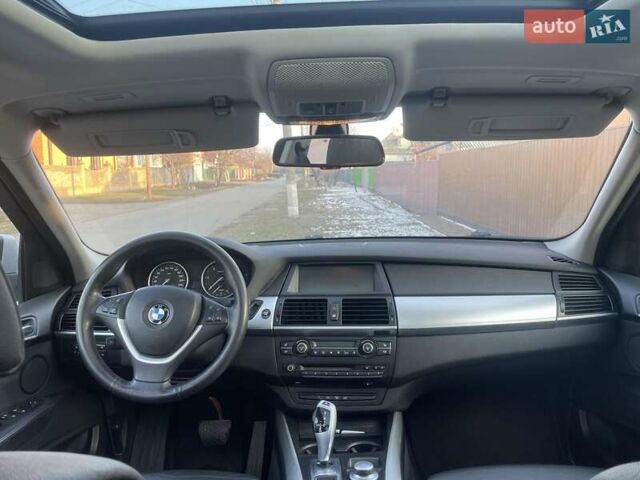 Серый БМВ Х5, объемом двигателя 3 л и пробегом 265 тыс. км за 16700 $, фото 21 на Automoto.ua