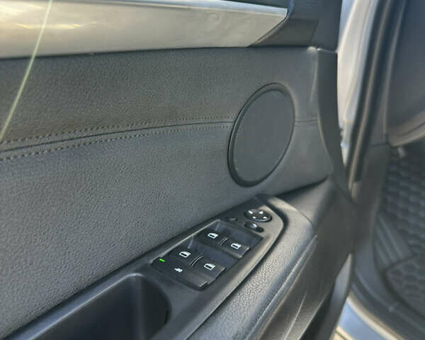 Серый БМВ Х5, объемом двигателя 3 л и пробегом 337 тыс. км за 14900 $, фото 11 на Automoto.ua