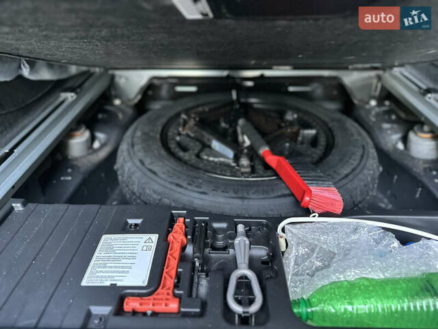 Сірий БМВ Х5, об'ємом двигуна 3 л та пробігом 265 тис. км за 12000 $, фото 28 на Automoto.ua