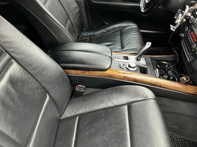 Серый БМВ Х5, объемом двигателя 3 л и пробегом 320 тыс. км за 14500 $, фото 10 на Automoto.ua