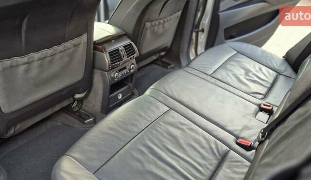 Серый БМВ Х5, объемом двигателя 3 л и пробегом 267 тыс. км за 11200 $, фото 9 на Automoto.ua