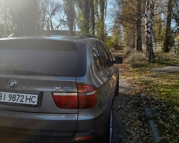 Серый БМВ Х5, объемом двигателя 3 л и пробегом 160 тыс. км за 17300 $, фото 30 на Automoto.ua