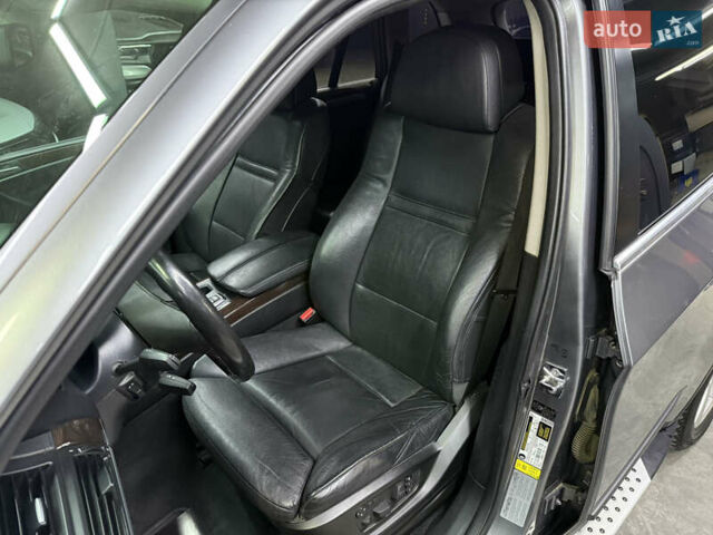 БМВ Х5 2009 в Одессе на Automoto.ua Серый БМВ Х5, объемом двигателя 4.8 л и пробегом 291 тыс. км за 9500 $, фото 18 на Automoto.ua