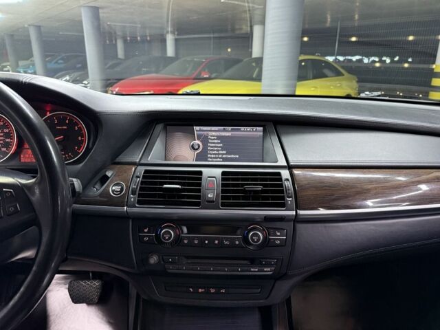 БМВ Х5 2009 в Одессе на Automoto.ua Серый БМВ Х5, объемом двигателя 4.8 л и пробегом 291 тыс. км за 9500 $, фото 21 на Automoto.ua