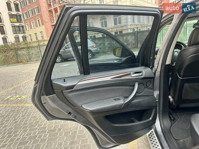 Серый БМВ Х5, объемом двигателя 4.8 л и пробегом 291 тыс. км за 10900 $, фото 40 на Automoto.ua