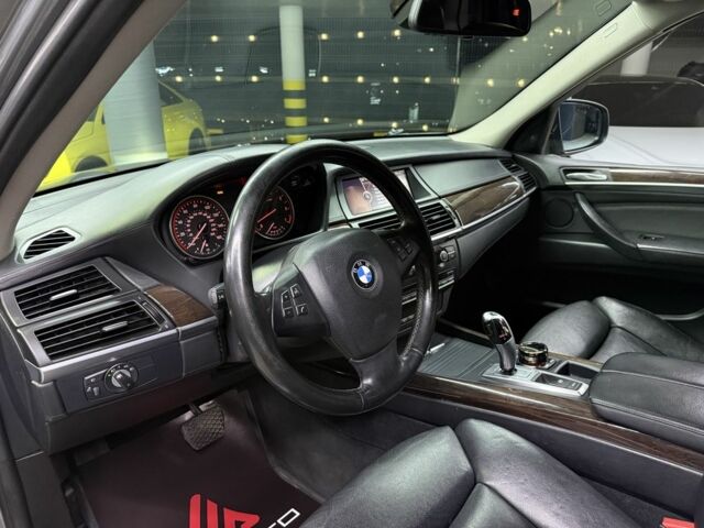 БМВ Х5 2009 в Одессе на Automoto.ua Серый БМВ Х5, объемом двигателя 4.8 л и пробегом 291 тыс. км за 9500 $, фото 18 на Automoto.ua