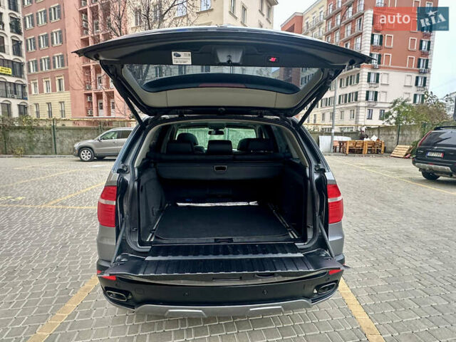 Серый БМВ Х5, объемом двигателя 4.8 л и пробегом 291 тыс. км за 10900 $, фото 48 на Automoto.ua