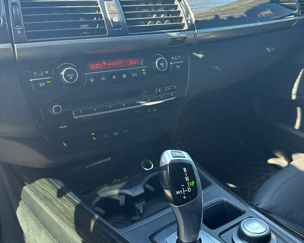 Серый БМВ Х5, объемом двигателя 3 л и пробегом 337 тыс. км за 14900 $, фото 12 на Automoto.ua