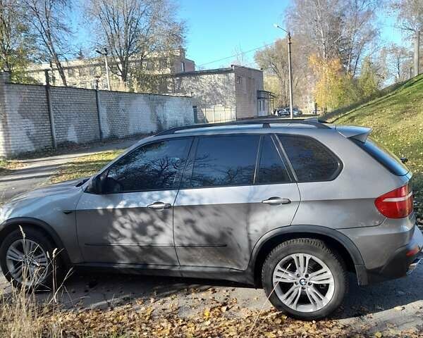 Серый БМВ Х5, объемом двигателя 3 л и пробегом 160 тыс. км за 17300 $, фото 24 на Automoto.ua