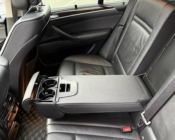 Сірий БМВ Х5, об'ємом двигуна 3 л та пробігом 303 тис. км за 16800 $, фото 27 на Automoto.ua