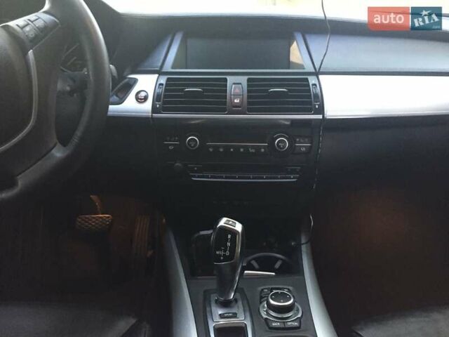 Сірий БМВ Х5, об'ємом двигуна 4.4 л та пробігом 236 тис. км за 17000 $, фото 5 на Automoto.ua