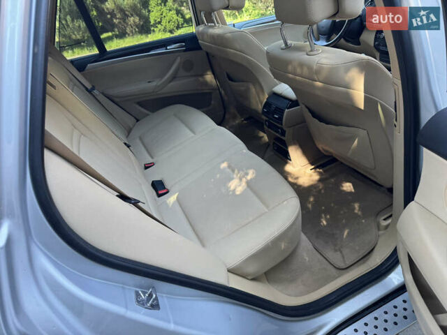 Сірий БМВ Х5, об'ємом двигуна 3 л та пробігом 281 тис. км за 14499 $, фото 62 на Automoto.ua
