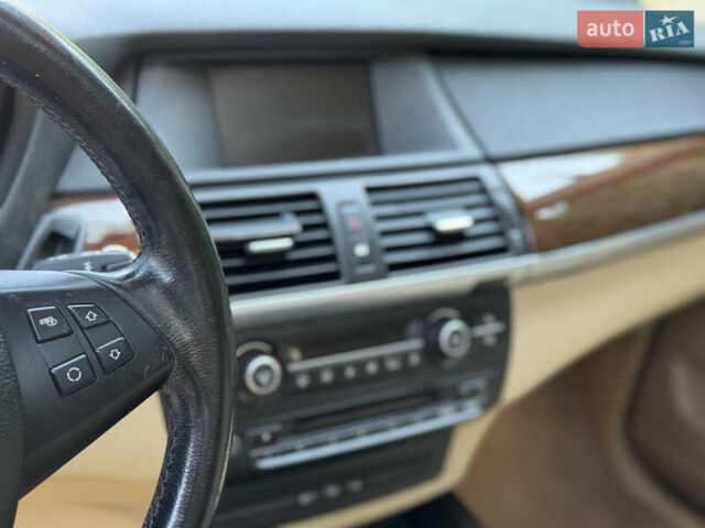 Сірий БМВ Х5, об'ємом двигуна 3 л та пробігом 281 тис. км за 14499 $, фото 50 на Automoto.ua
