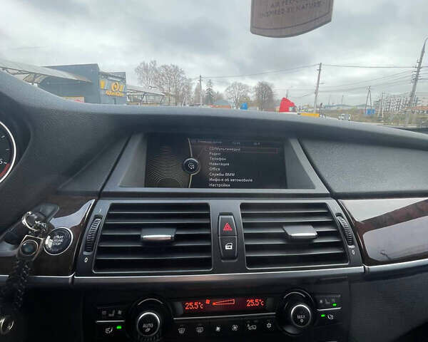 Серый БМВ Х5, объемом двигателя 3 л и пробегом 268 тыс. км за 18500 $, фото 9 на Automoto.ua