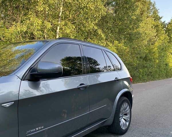 Серый БМВ Х5, объемом двигателя 3 л и пробегом 231 тыс. км за 18800 $, фото 17 на Automoto.ua