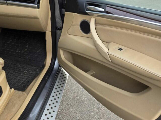 Сірий БМВ Х5, об'ємом двигуна 3 л та пробігом 280 тис. км за 14700 $, фото 10 на Automoto.ua