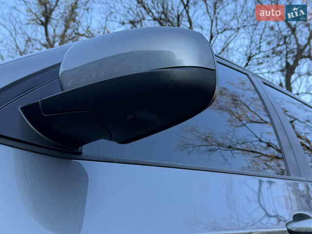 Серый БМВ Х5, объемом двигателя 3 л и пробегом 297 тыс. км за 15700 $, фото 17 на Automoto.ua