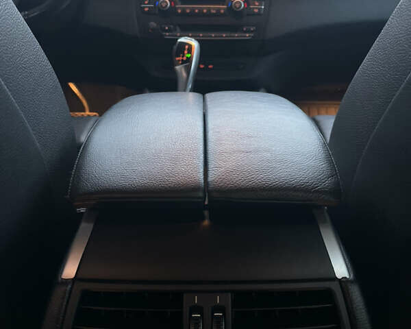 Серый БМВ Х5, объемом двигателя 3 л и пробегом 286 тыс. км за 16900 $, фото 24 на Automoto.ua