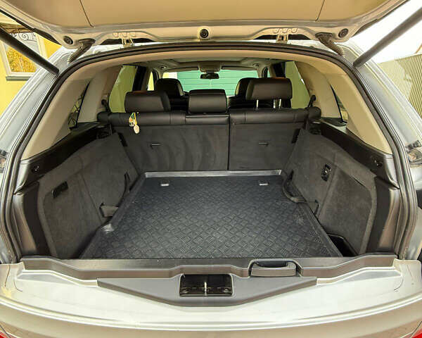 Серый БМВ Х5, объемом двигателя 3 л и пробегом 300 тыс. км за 17500 $, фото 5 на Automoto.ua