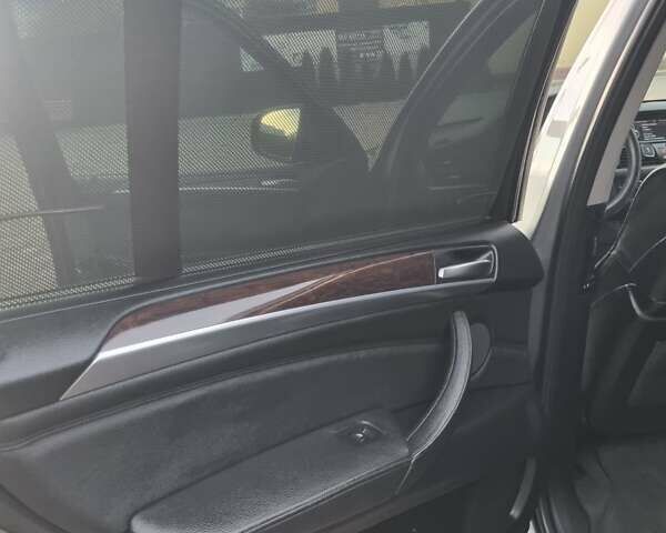 Серый БМВ Х5, объемом двигателя 0 л и пробегом 215 тыс. км за 15500 $, фото 7 на Automoto.ua