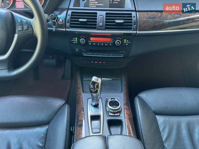 Сірий БМВ Х5, об'ємом двигуна 2.99 л та пробігом 242 тис. км за 18399 $, фото 14 на Automoto.ua