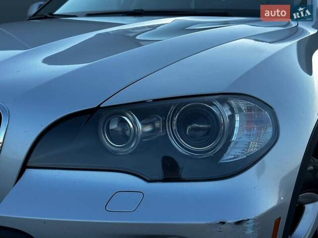 Серый БМВ Х5, объемом двигателя 3 л и пробегом 223 тыс. км за 12790 $, фото 1 на Automoto.ua
