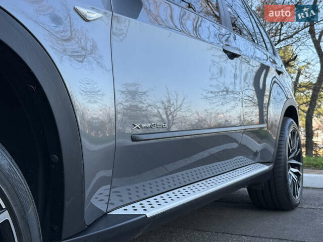 Серый БМВ Х5, объемом двигателя 3 л и пробегом 297 тыс. км за 15700 $, фото 16 на Automoto.ua