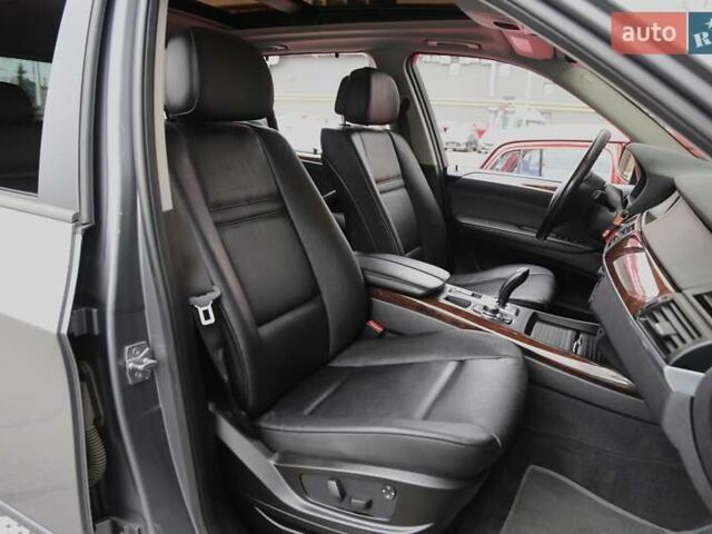 Серый БМВ Х5, объемом двигателя 3 л и пробегом 227 тыс. км за 11900 $, фото 10 на Automoto.ua