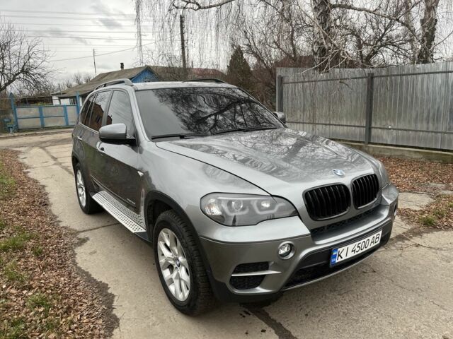 Серый БМВ Х5, объемом двигателя 3 л и пробегом 309 тыс. км за 12000 $, фото 4 на Automoto.ua