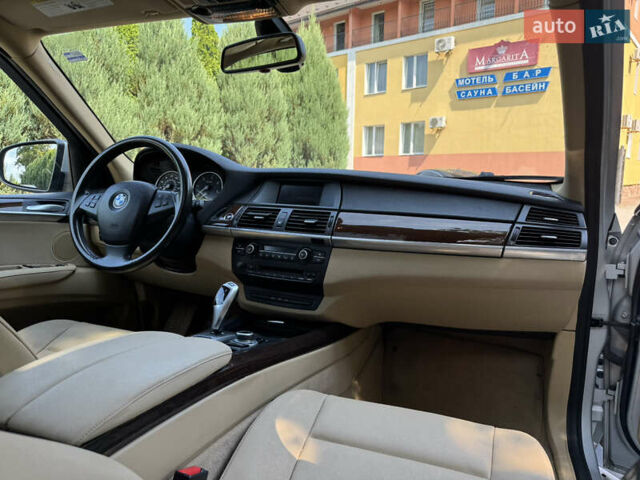 Сірий БМВ Х5, об'ємом двигуна 3 л та пробігом 281 тис. км за 14499 $, фото 57 на Automoto.ua