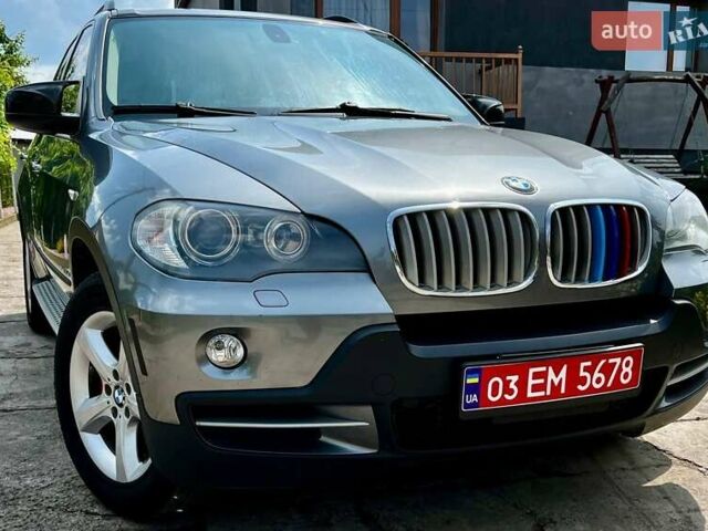 Серый БМВ Х5, объемом двигателя 3 л и пробегом 317 тыс. км за 13700 $, фото 1 на Automoto.ua
