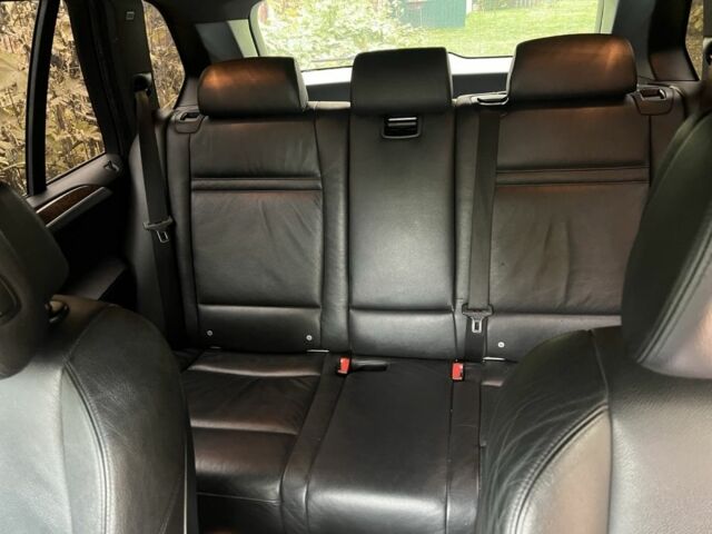 Серый БМВ Х5, объемом двигателя 3 л и пробегом 355 тыс. км за 15500 $, фото 6 на Automoto.ua