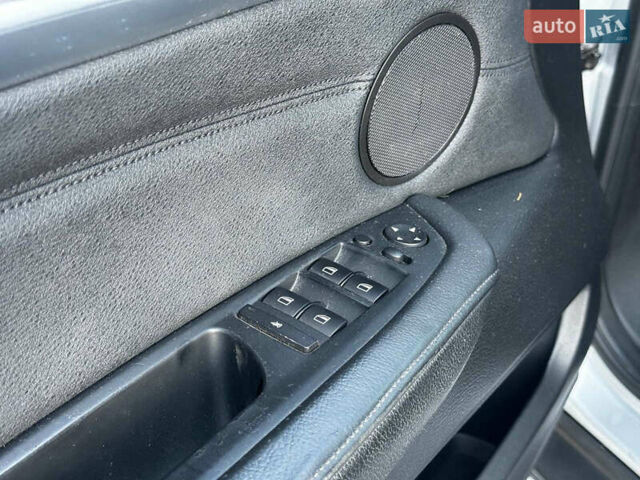 Серый БМВ Х5, объемом двигателя 3 л и пробегом 223 тыс. км за 12790 $, фото 15 на Automoto.ua