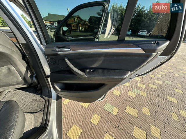 Сірий БМВ Х5, об'ємом двигуна 2.99 л та пробігом 189 тис. км за 17500 $, фото 38 на Automoto.ua