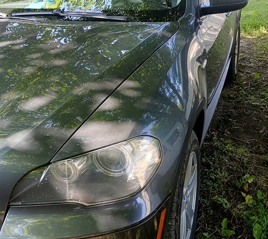 Серый БМВ Х5, объемом двигателя 3 л и пробегом 270 тыс. км за 15500 $, фото 2 на Automoto.ua
