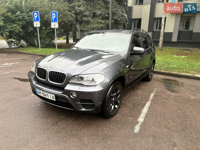 Сірий БМВ Х5, об'ємом двигуна 3 л та пробігом 290 тис. км за 11950 $, фото 1 на Automoto.ua