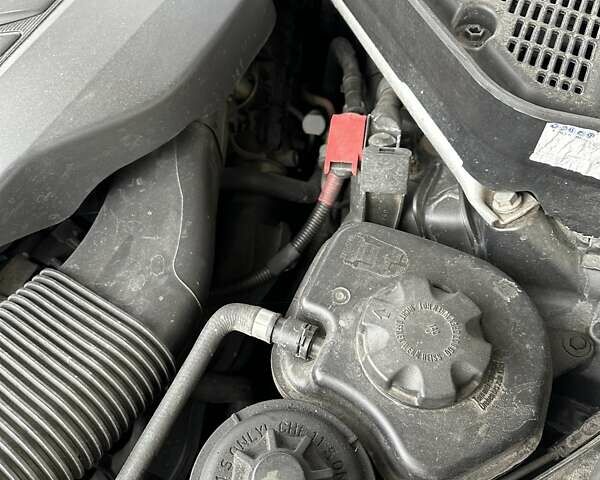 Серый БМВ Х5, объемом двигателя 3 л и пробегом 350 тыс. км за 16000 $, фото 9 на Automoto.ua