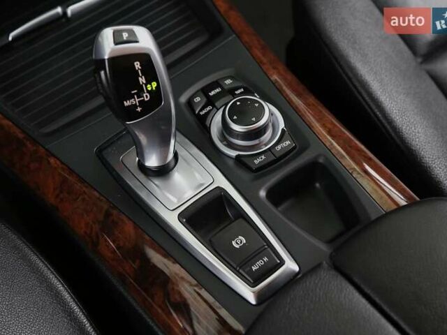 Серый БМВ Х5, объемом двигателя 3 л и пробегом 227 тыс. км за 11900 $, фото 19 на Automoto.ua
