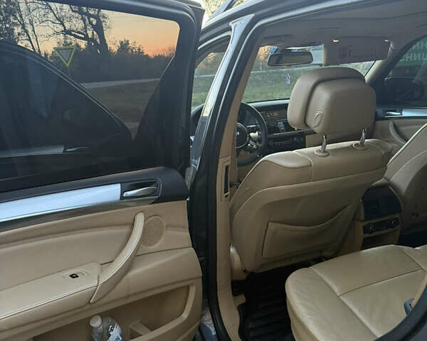 Сірий БМВ Х5, об'ємом двигуна 2.99 л та пробігом 166 тис. км за 19000 $, фото 10 на Automoto.ua