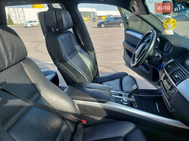 Серый БМВ Х5, объемом двигателя 2.99 л и пробегом 290 тыс. км за 18000 $, фото 6 на Automoto.ua