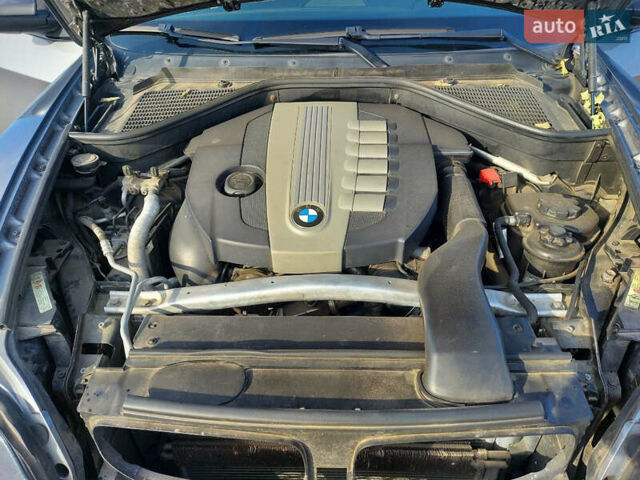 Серый БМВ Х5, объемом двигателя 2.99 л и пробегом 290 тыс. км за 18000 $, фото 2 на Automoto.ua