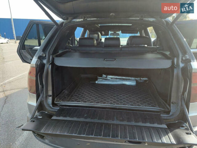 Серый БМВ Х5, объемом двигателя 2.99 л и пробегом 290 тыс. км за 18000 $, фото 12 на Automoto.ua