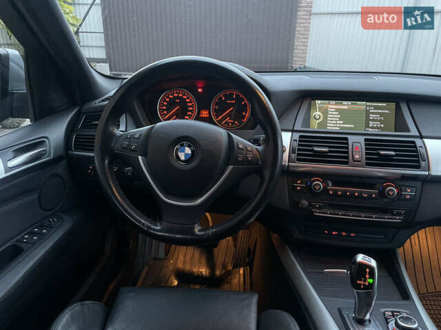 Серый БМВ Х5, объемом двигателя 3 л и пробегом 287 тыс. км за 16700 $, фото 10 на Automoto.ua