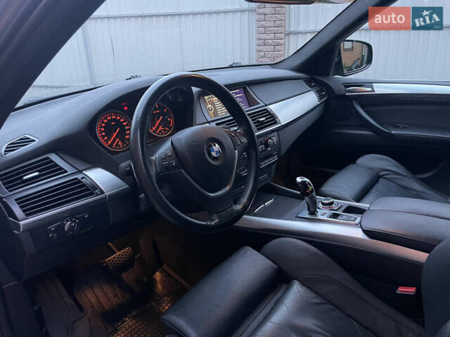 Серый БМВ Х5, объемом двигателя 3 л и пробегом 286 тыс. км за 16900 $, фото 19 на Automoto.ua