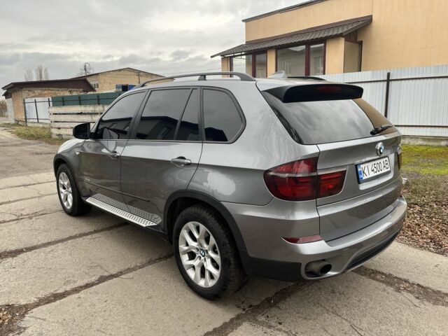 Серый БМВ Х5, объемом двигателя 3 л и пробегом 309 тыс. км за 12000 $, фото 2 на Automoto.ua