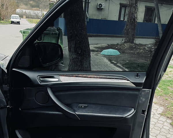 Сірий БМВ Х5, об'ємом двигуна 2.98 л та пробігом 250 тис. км за 13800 $, фото 14 на Automoto.ua