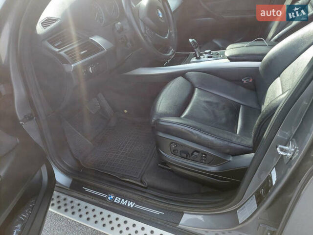 Серый БМВ Х5, объемом двигателя 2.99 л и пробегом 290 тыс. км за 18000 $, фото 9 на Automoto.ua