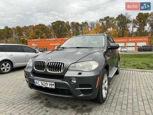 Серый БМВ Х5, объемом двигателя 2.98 л и пробегом 210 тыс. км за 12500 $, фото 1 на Automoto.ua