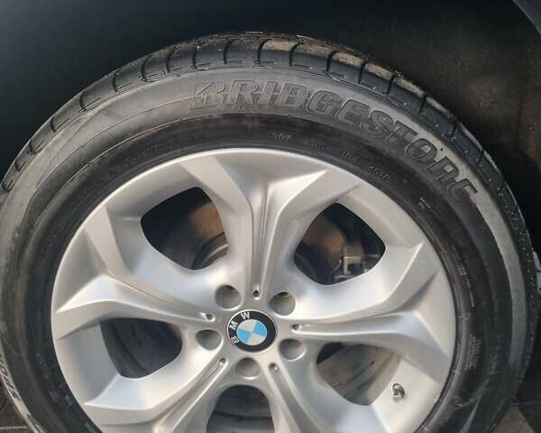 Серый БМВ Х5, объемом двигателя 0 л и пробегом 215 тыс. км за 15500 $, фото 17 на Automoto.ua