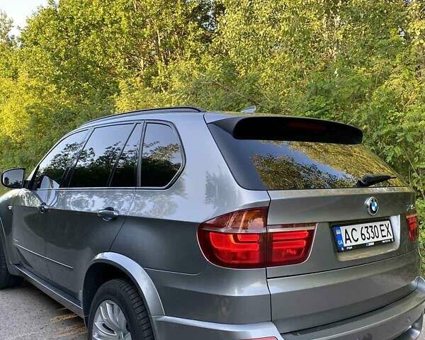 Серый БМВ Х5, объемом двигателя 3 л и пробегом 231 тыс. км за 18800 $, фото 18 на Automoto.ua